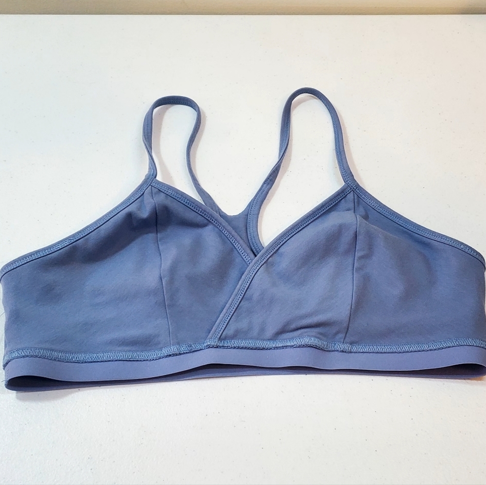Fabletics Live-in Racerback Sports Bra - Picture 11 of 11